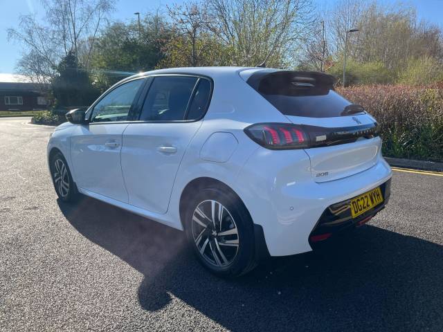 2022 Peugeot 208 1.2 PureTech 100 Allure Premium 5dr