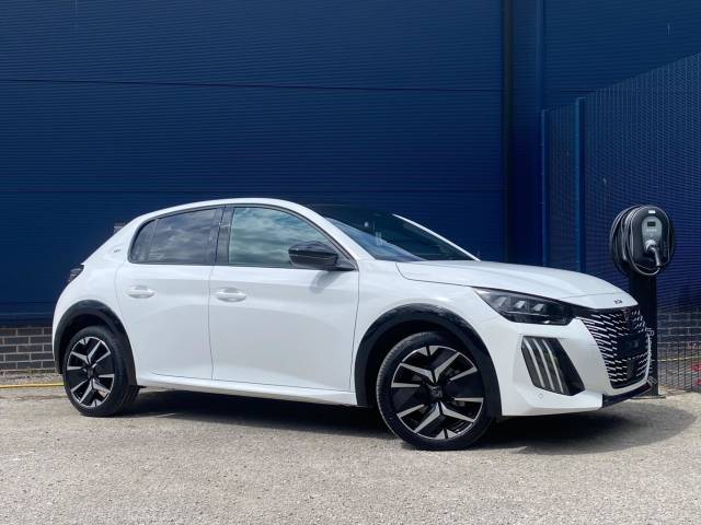Peugeot 208 1.2 PureTech MHEV GT e-DSC Euro 6 (s/s) 5dr Hatchback Hybrid Bianca White