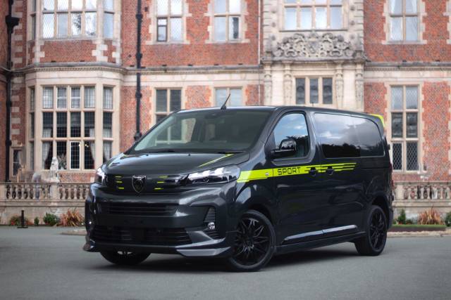 Peugeot Expert 2.0 BlueHDi 1200 Sport Standard Combi Van Double Cab 6dr Diesel EAT8 MWB Euro 6 (s/s) (180 ps) Panel Van Diesel Titanium Grey