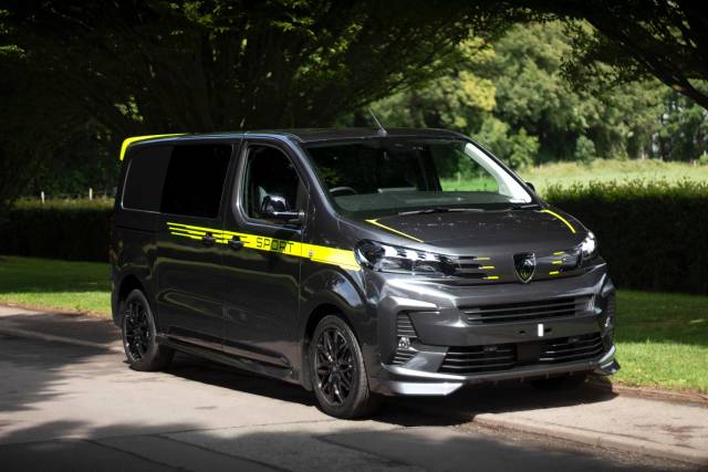 Peugeot Expert 2.0 BlueHDi 1200 Sport Standard Combi Van Double Cab 6dr Diesel EAT8 MWB Euro 6 (s/s) (180 ps)