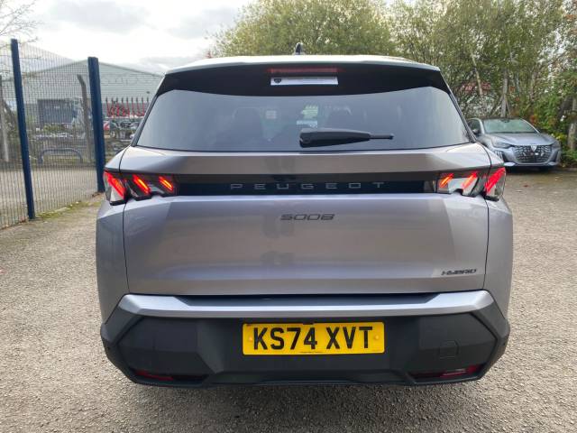 2024 Peugeot 5008 1.2 Hybrid 136 GT 5dr e-DSC6