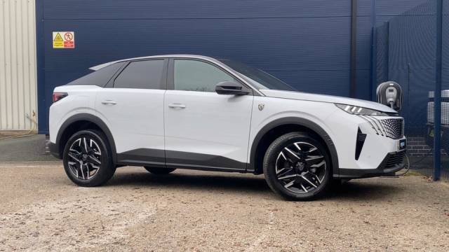 Peugeot 3008 1.2 Hybrid 136 GT 5dr e-DSC6 Hatchback Petrol WHITE