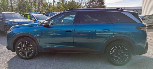 2025 Peugeot 5008 1.2 Hybrid 136 GT 5dr e-DSC6