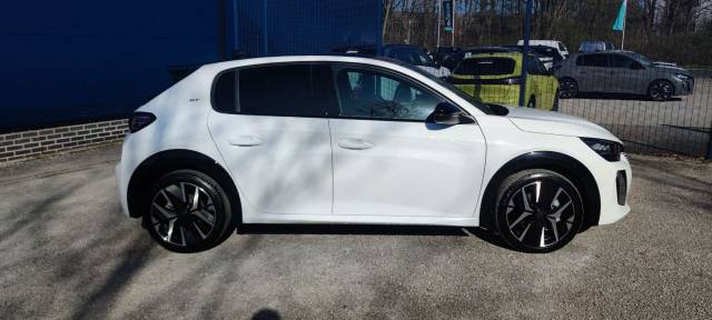 2025 Peugeot 208 1.2 Hybrid 136 GT 5dr e-DSC6