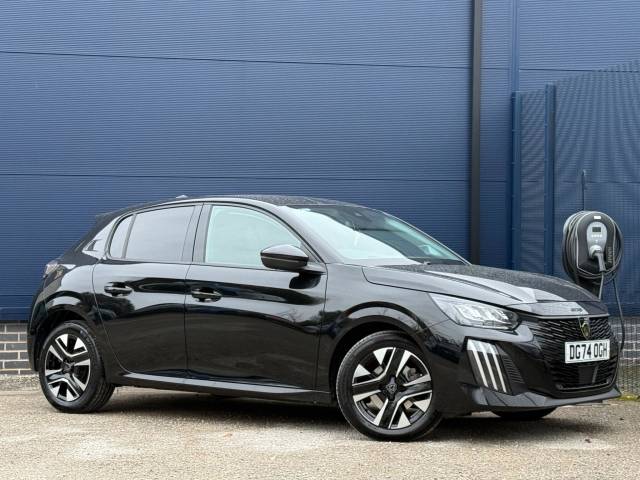 Peugeot 208 1.2 PureTech 100 Allure 5dr Hatchback Petrol BLACK