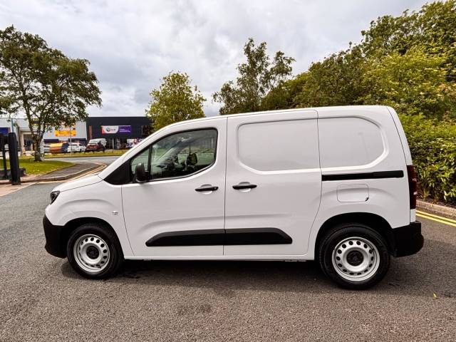 2025 Peugeot Partner 1.5 BlueHDi 100 Professional Plus Van