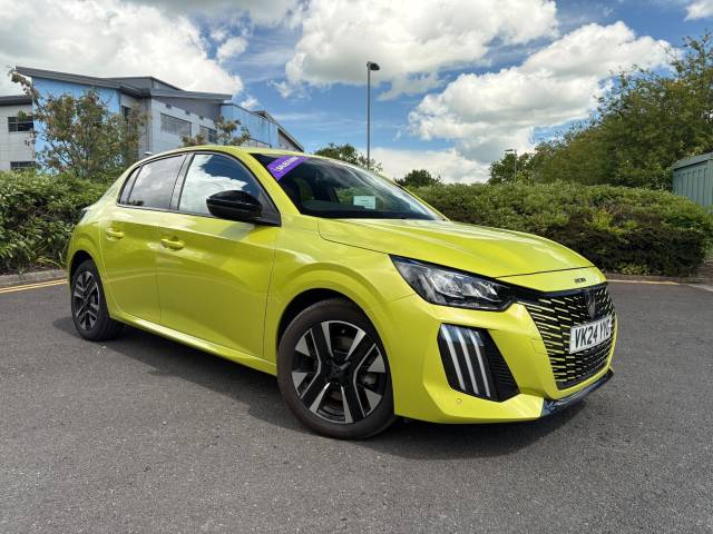 Peugeot 208 1.2 PureTech 100 Allure 5dr Hatchback Petrol YELLOW