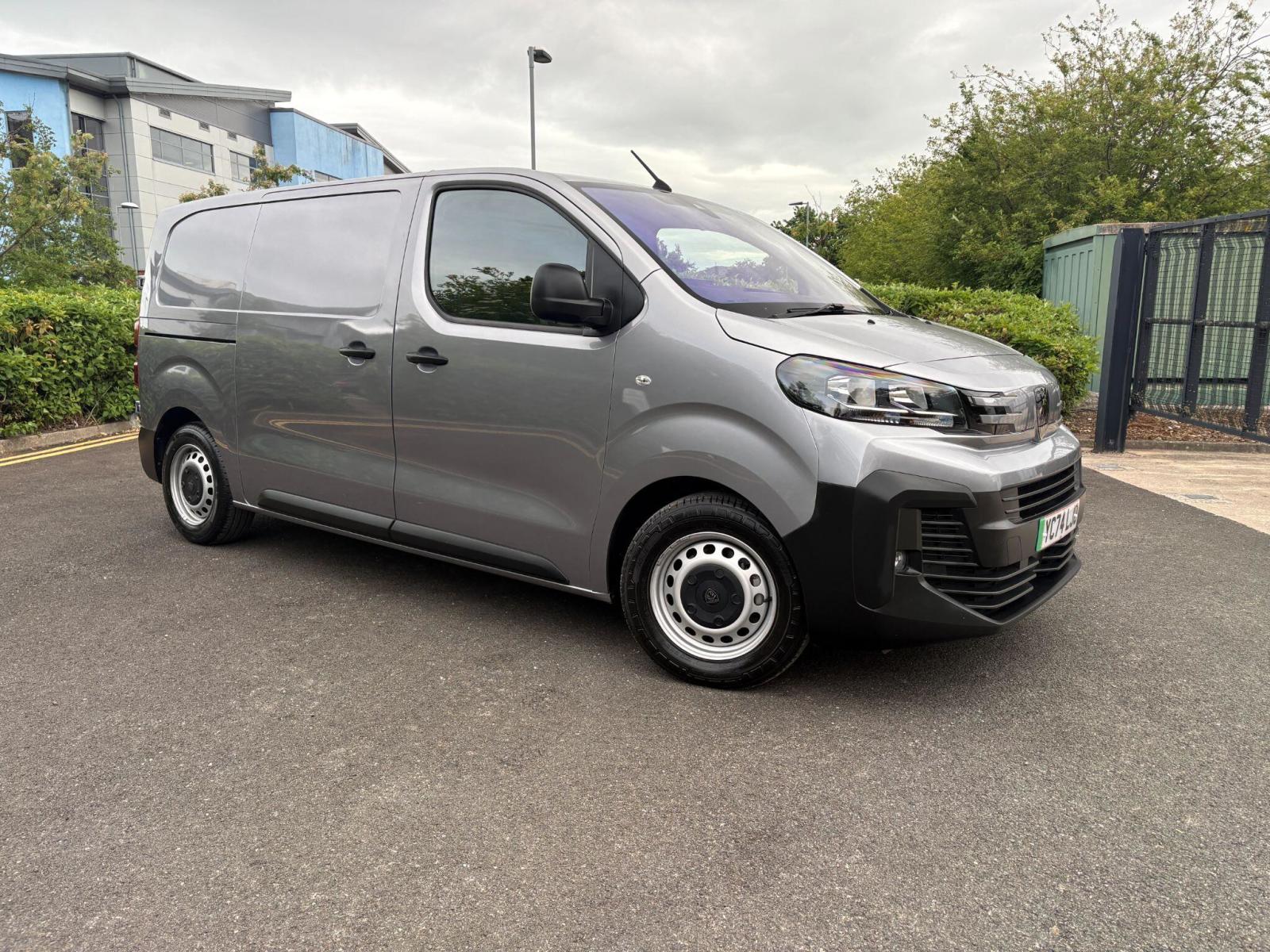 2024 Peugeot e-Expert