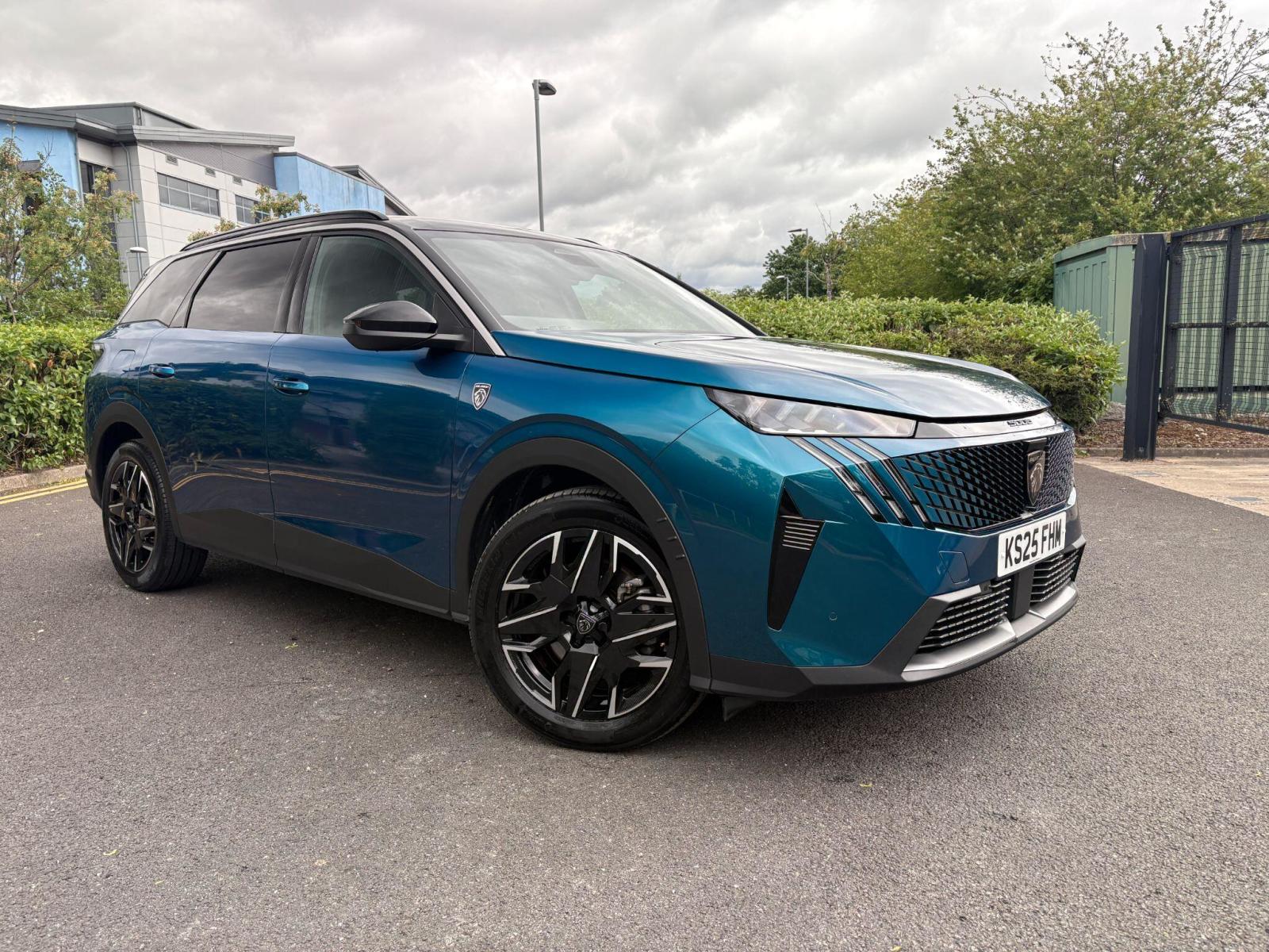 2025 Peugeot 5008