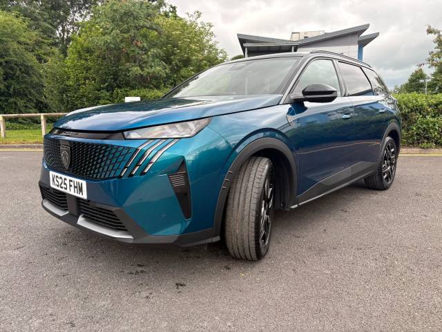2025 Peugeot 5008 1.2 Hybrid 136 GT 5dr e-DSC6