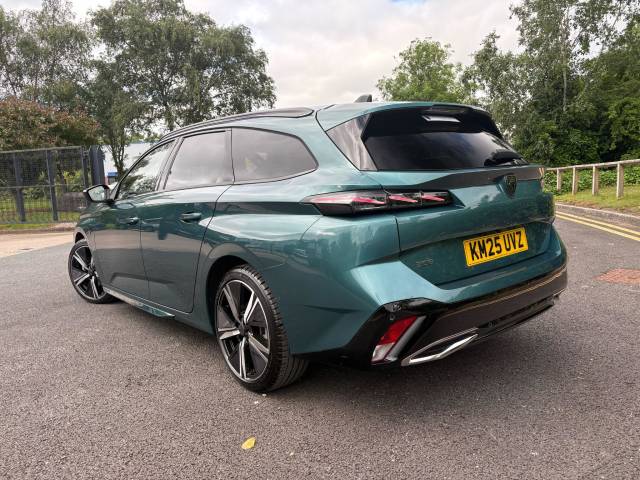 2025 Peugeot 308 SW 1.2 Hybrid 136 GT 5dr e-DSC6