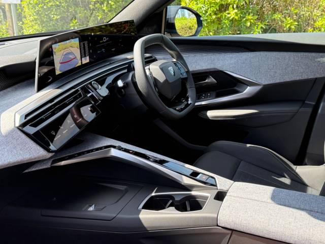 Peugeot E-5008 73kWh GT Auto 5dr
