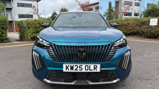 2025 Peugeot 2008 1.2 Hybrid 136 GT 5dr e-DSC6