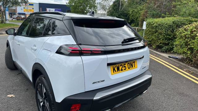 2025 Peugeot 2008 1.2 Hybrid 136 GT 5dr e-DSC6