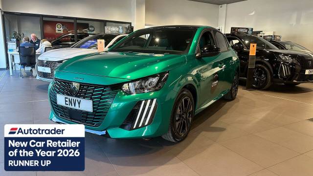 Peugeot 208 1.2 Turbo ENVY Hatchback 5dr Petrol Manual Euro 6 (s/s) (100 ps) Hatchback Petrol Alvao Green