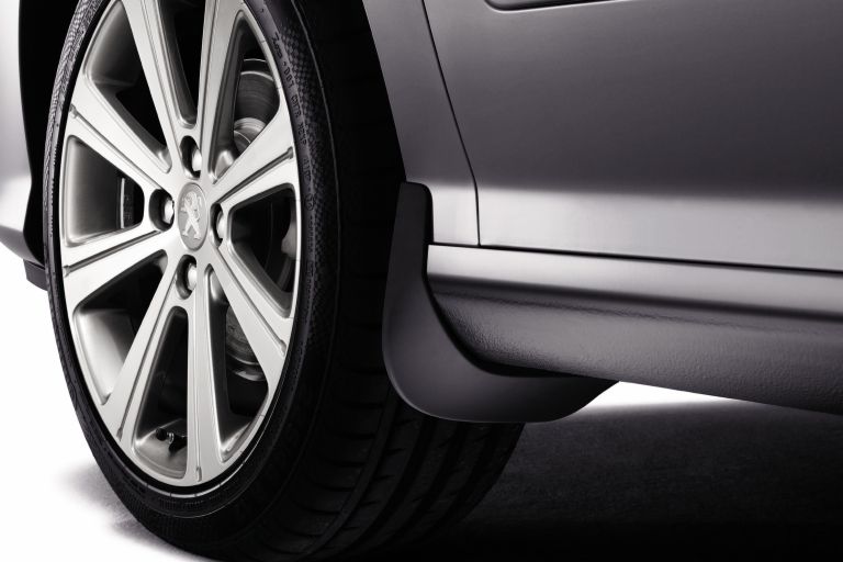 308 - SET OF FRONT MUDFLAPS STYLED (9603Q7) Price £47.43