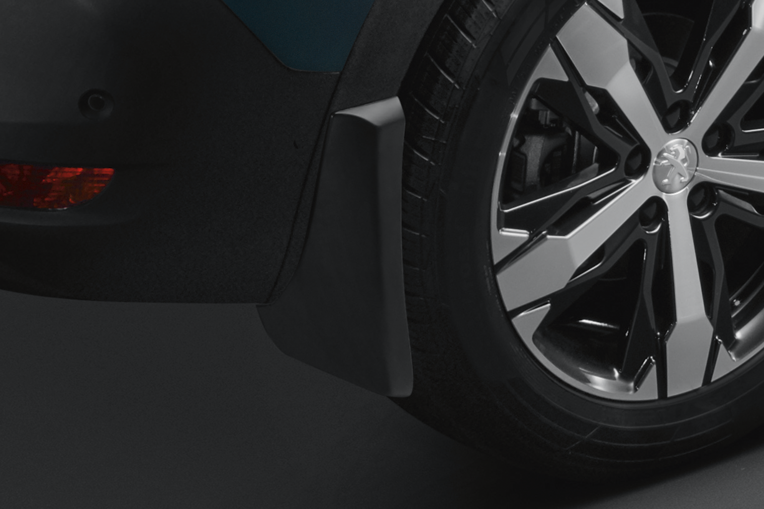 NEW 5008 REAR MUDFLAPS (1615102480) Price £50.47